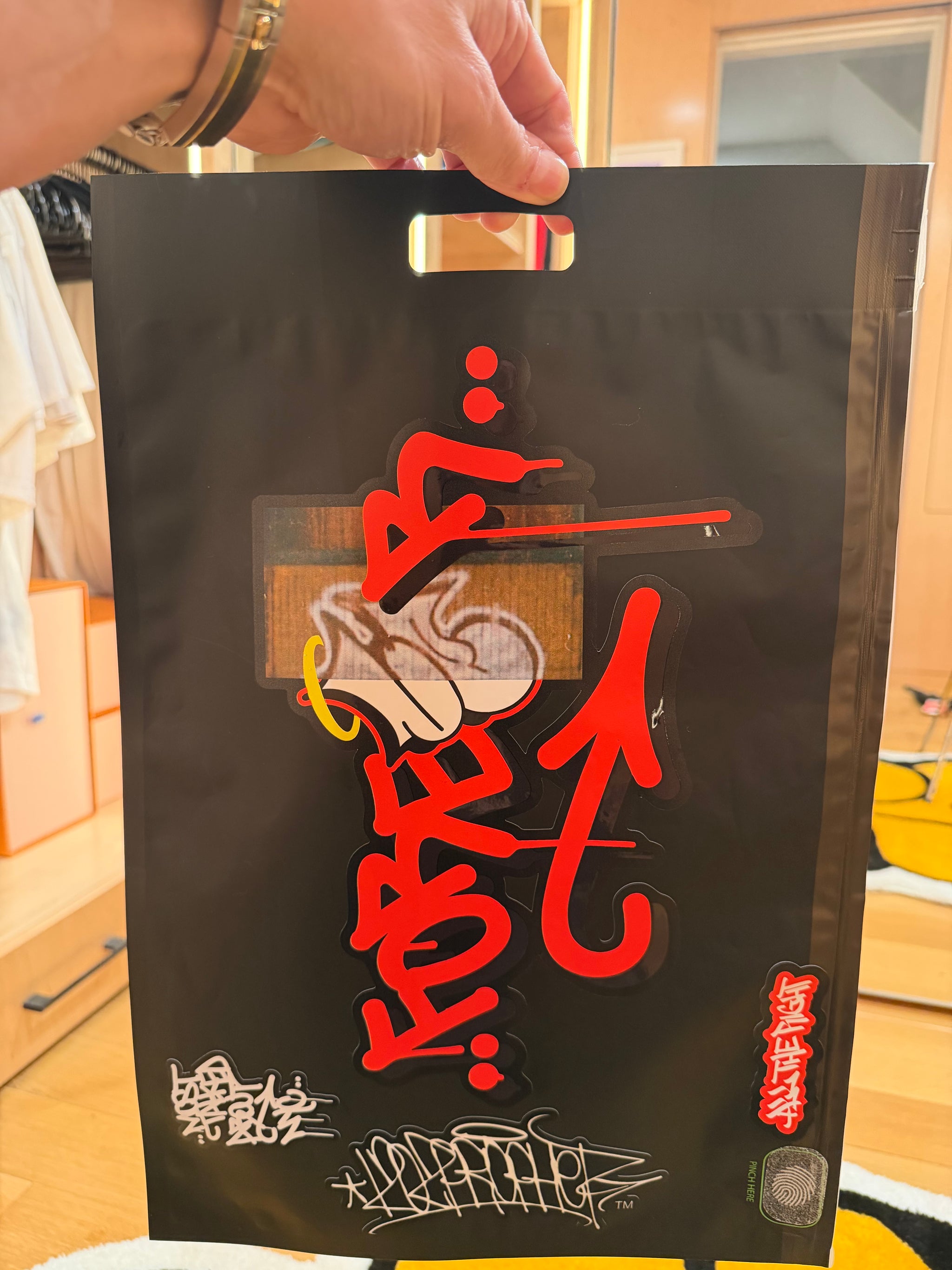 “VE foreVEr Bowery 95” (2025)